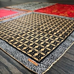 Esprit Accessories - ESPRIT Silk scarf 33 x 33, geometric patterns Esprit Accessories - ESPRIT Silk scarf 33 x 33, geometric patterns